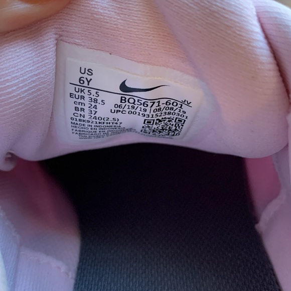 Nike Revolution Sneakers - Picture 6 of 10